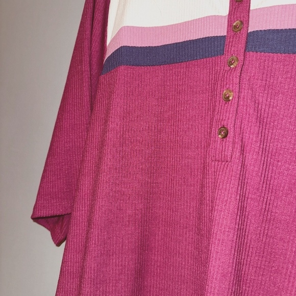 NWT Torrid Super Soft Rib Color Block Henley Short Elbow Sleeve Tee Size 3X 3 - Picture 5 of 7